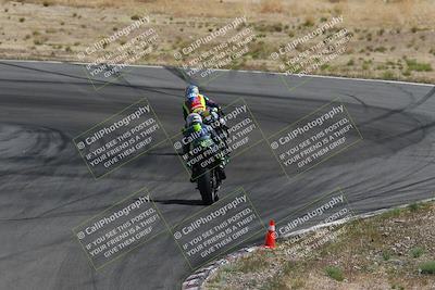 media/Apr-20-2025-AHRMA (Sun) [[393a79c373]]/Race/Group 10/Turn 4b/